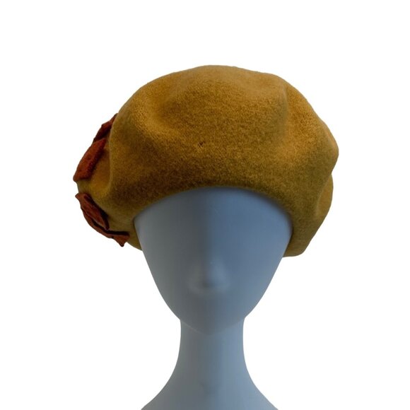 Fezko Women's Yellow Wool Flower Design Beret - One Size - Picture 1 of 7